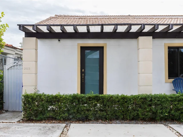 4538 SW 1st St # 2, Miami FL 33134