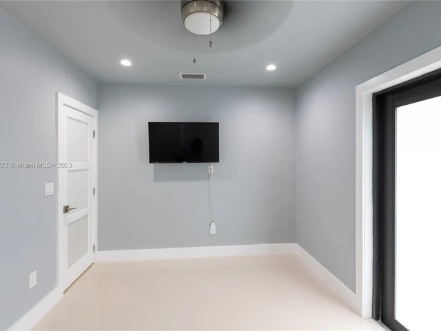 4538 SW 1st St # 2, Miami FL 33134