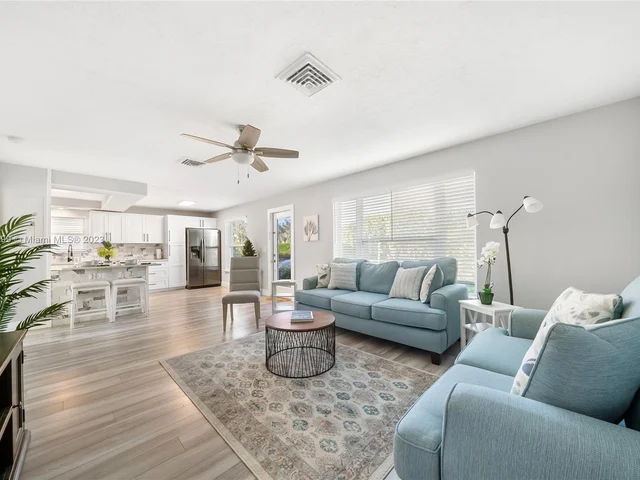 334 Glenn Rd, West Palm Beach FL 33405