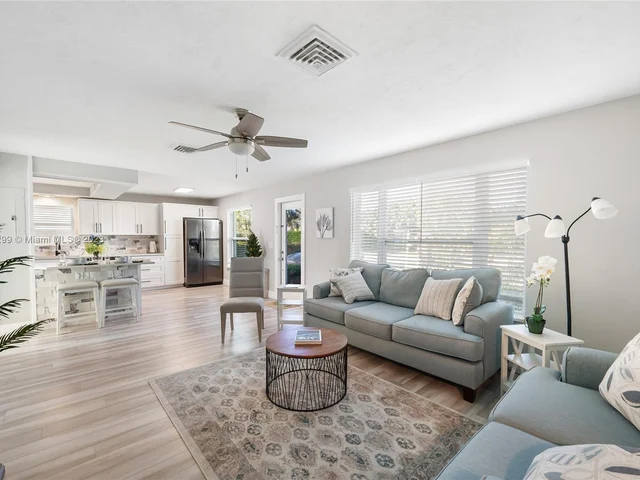 334 Glenn Rd, West Palm Beach FL 33405