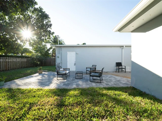 334 Glenn Rd, West Palm Beach FL 33405