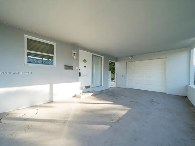 334 Glenn Rd, West Palm Beach FL 33405