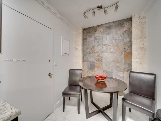 4400 Hillcrest Dr # 807A, Hollywood FL 33021