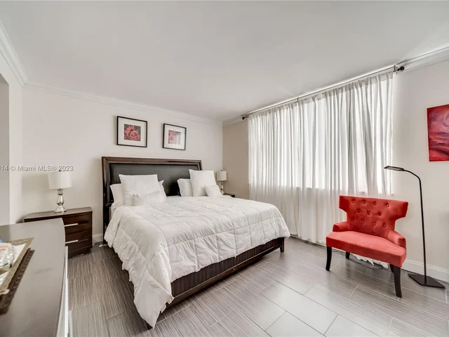 4400 Hillcrest Dr # 807A, Hollywood FL 33021