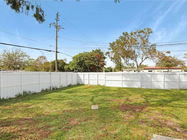 1500 NE 183rd St, North Miami Beach FL 33179