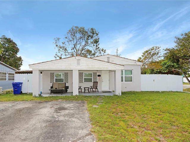 1500 NE 183rd St, North Miami Beach FL 33179