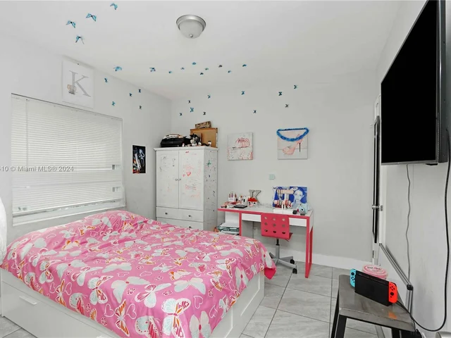 1500 NE 183rd St, North Miami Beach FL 33179