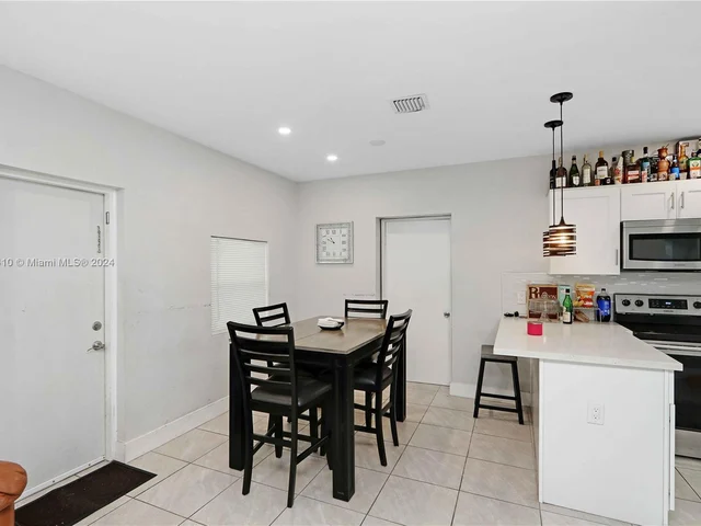 1500 NE 183rd St, North Miami Beach FL 33179