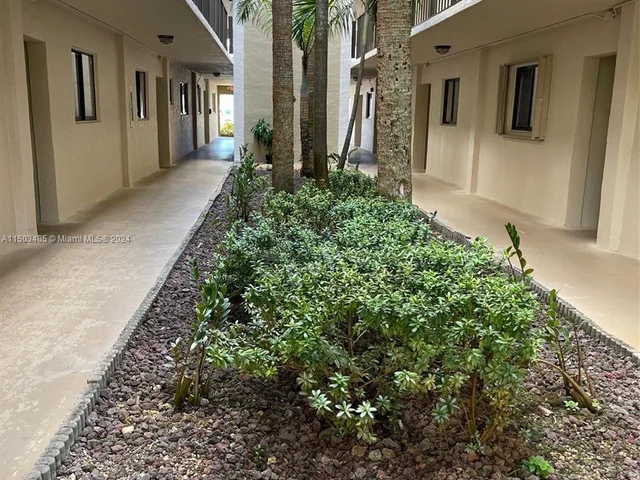 8045 SW 107th Ave # 122, Miami FL 33173