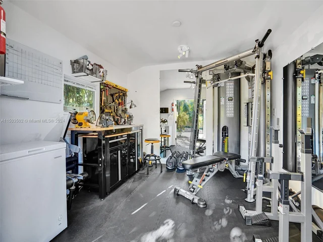 700 N Victoria Park Rd, Fort Lauderdale FL 33304