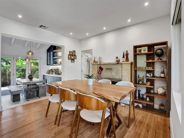 700 N Victoria Park Rd, Fort Lauderdale FL 33304