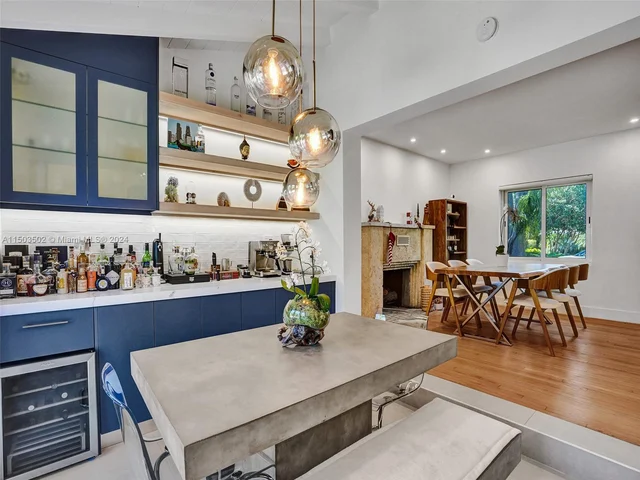 700 N Victoria Park Rd, Fort Lauderdale FL 33304