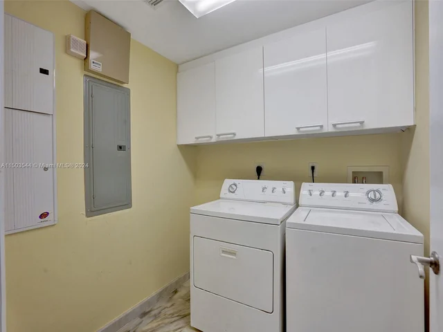 17201 Collins Ave # 1704, Sunny Isles Beach FL 33160