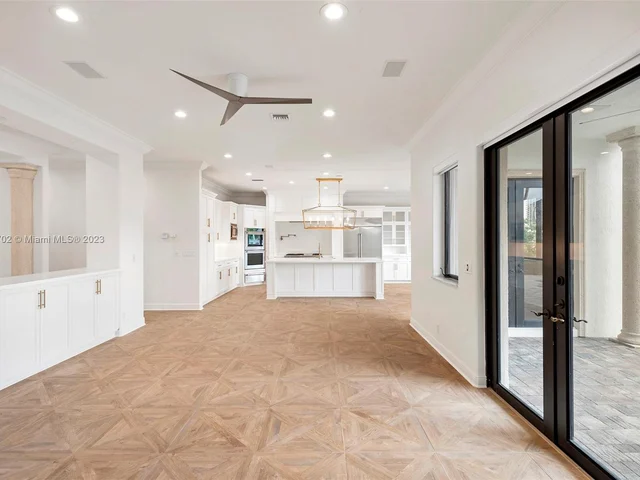 636 PALM DRIVE, Hallandale Beach FL 33009