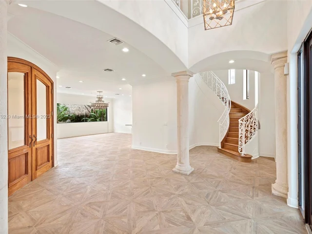 636 PALM DRIVE, Hallandale Beach FL 33009