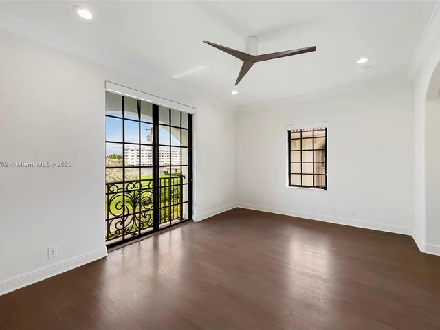 636 PALM DRIVE, Hallandale Beach FL 33009