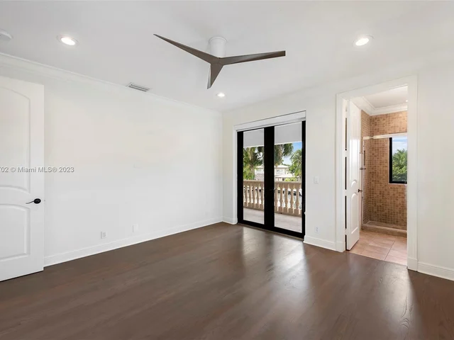 636 PALM DRIVE, Hallandale Beach FL 33009