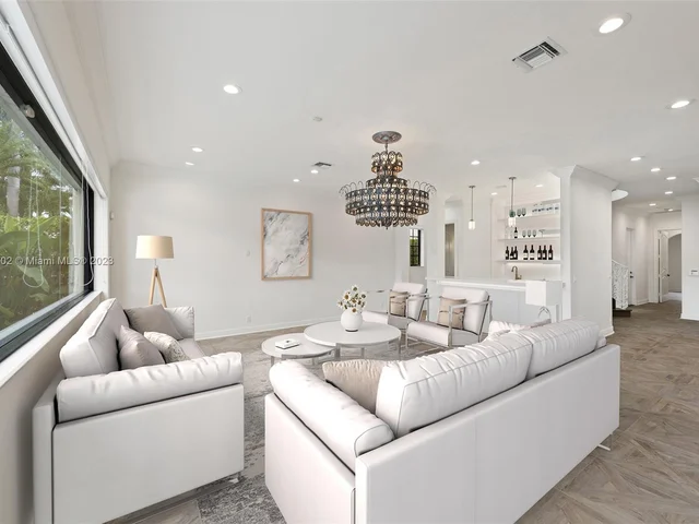 636 PALM DRIVE, Hallandale Beach FL 33009