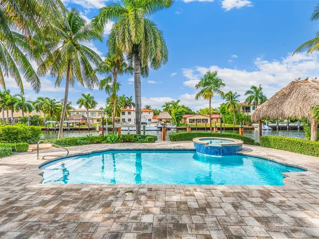 636 PALM DRIVE, Hallandale Beach FL 33009