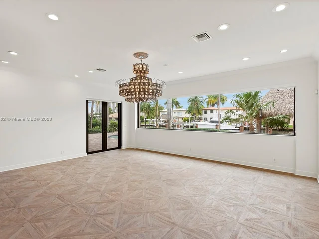 636 PALM DRIVE, Hallandale Beach FL 33009