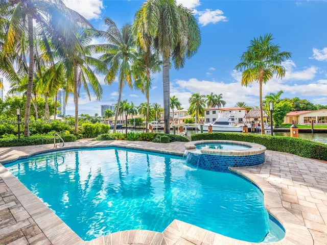 636 PALM DRIVE, Hallandale Beach FL 33009