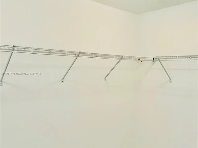 4098 Inverrary Dr # 12E, Lauderhill FL 33319