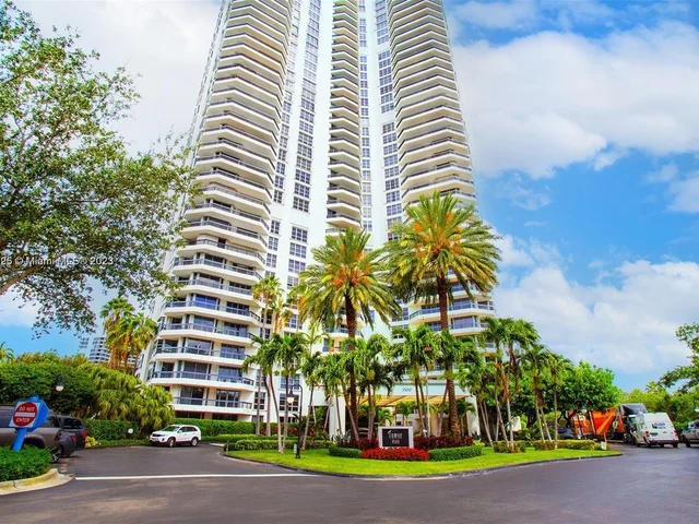 3500 Mystic Pointe Dr # 2704, Aventura FL 33180