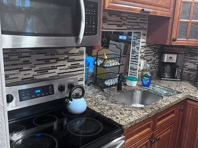 2800 NW 56th Ave # C108, Lauderhill FL 33313