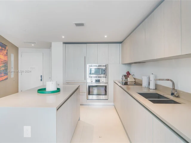 4111 S Ocean Dr # 1812, Hollywood FL 33019