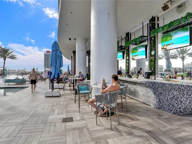 4111 S Ocean Dr # 1812, Hollywood FL 33019