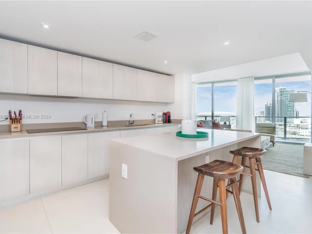 4111 S Ocean Dr # 1812, Hollywood FL 33019