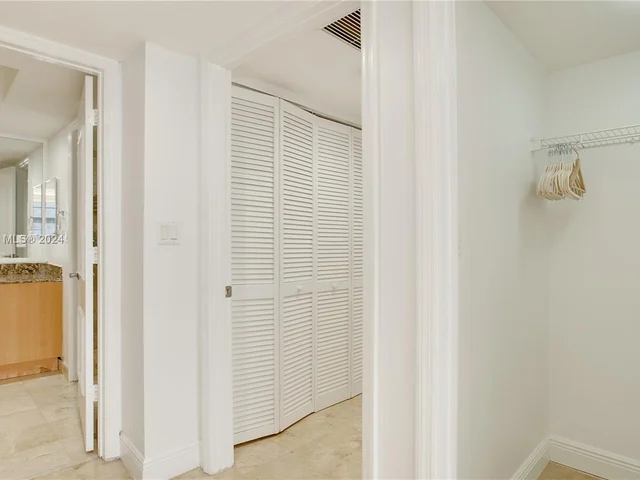 6917 Collins Ave # 705, Miami Beach FL 33141