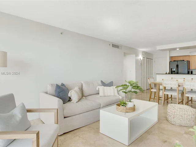 6917 Collins Ave # 705, Miami Beach FL 33141