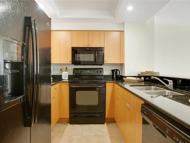 6917 Collins Ave # 705, Miami Beach FL 33141