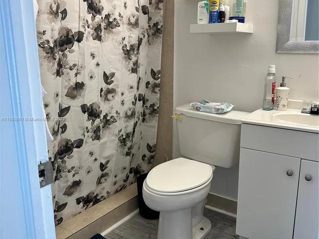 1161 NW 15th St, Fort Lauderdale FL 33311