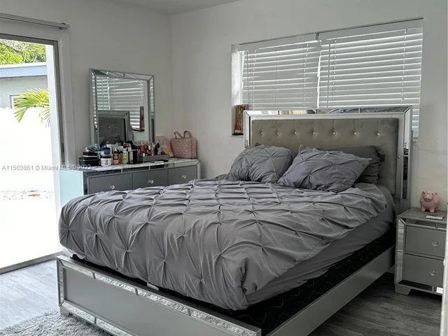 1161 NW 15th St, Fort Lauderdale FL 33311