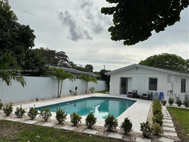 1161 NW 15th St, Fort Lauderdale FL 33311