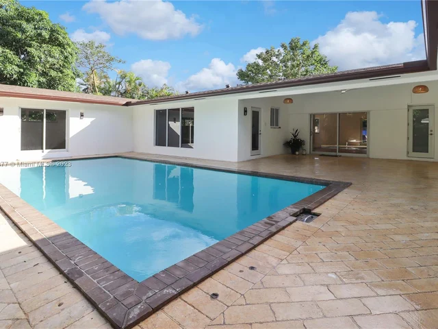 7955 SW 162nd St, Palmetto Bay FL 33157