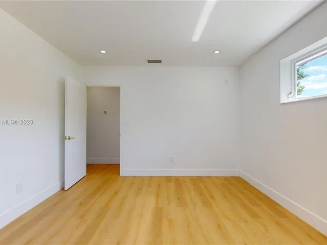 7955 SW 162nd St, Palmetto Bay FL 33157