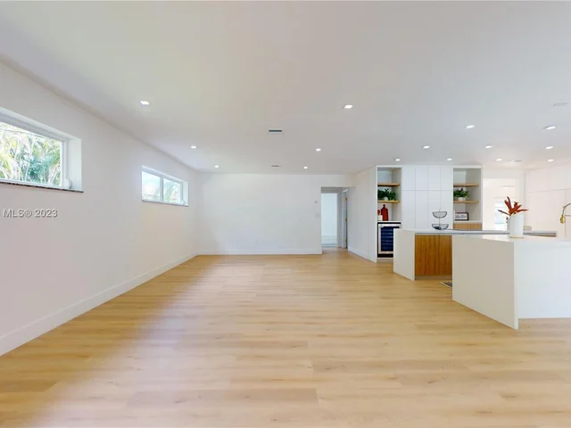 7955 SW 162nd St, Palmetto Bay FL 33157