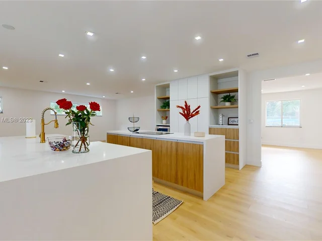 7955 SW 162nd St, Palmetto Bay FL 33157