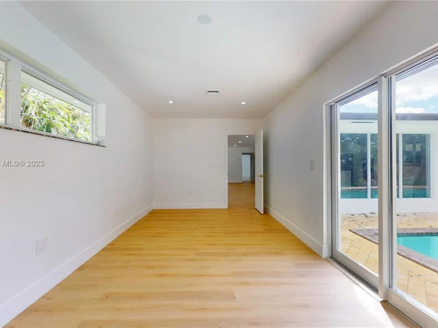 7955 SW 162nd St, Palmetto Bay FL 33157