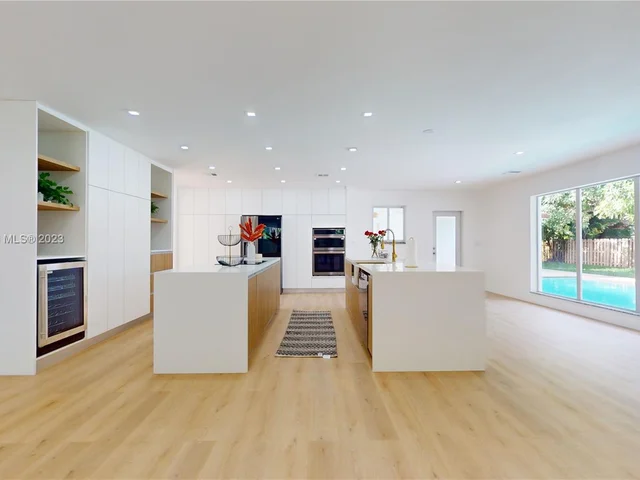 7955 SW 162nd St, Palmetto Bay FL 33157