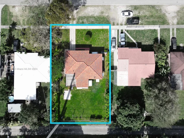 1270 NE 161 St, North Miami Beach FL 33162