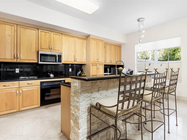 21227 NE 31st Pl, Aventura FL 33180