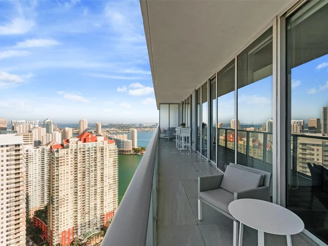 1300 Brickell Bay Dr # 4305, Miami FL 33131