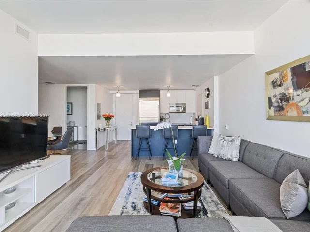 1300 Brickell Bay Dr # 4305, Miami FL 33131