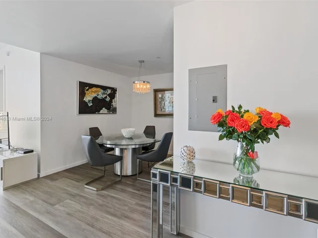 1300 Brickell Bay Dr # 4305, Miami FL 33131