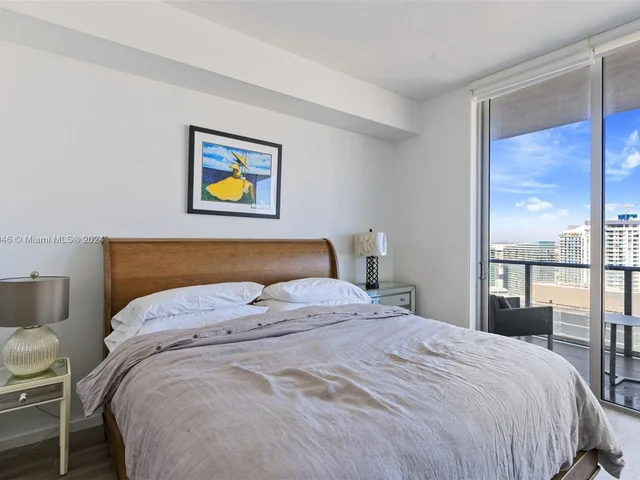 1300 Brickell Bay Dr # 4305, Miami FL 33131