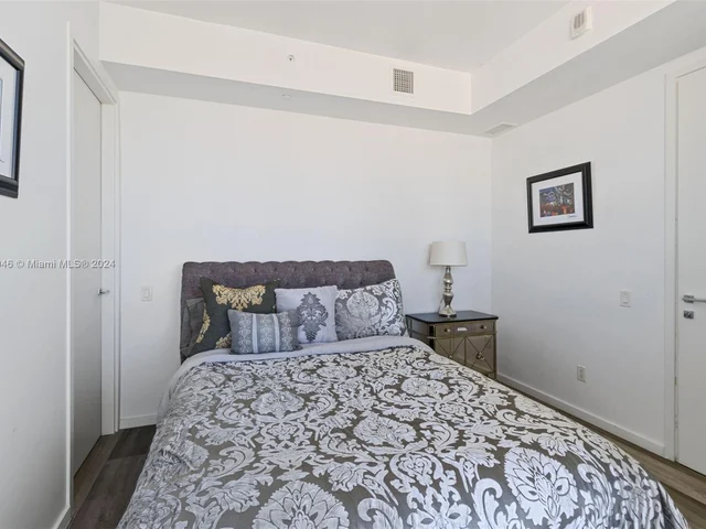 1300 Brickell Bay Dr # 4305, Miami FL 33131